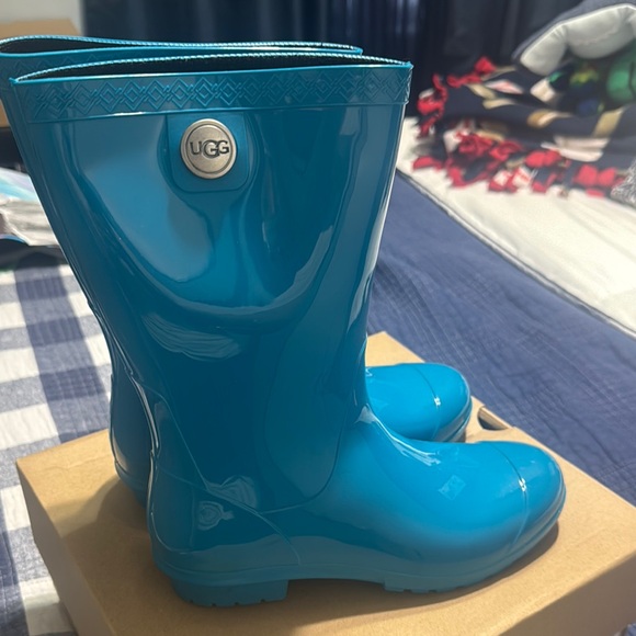UGG  rain boots - Picture 3 of 5